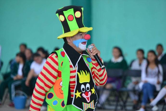 IMPARTEN CONFERENCIA EL FANTASMA A ESTUDIANTES DE LA SECUNDARÍA 3