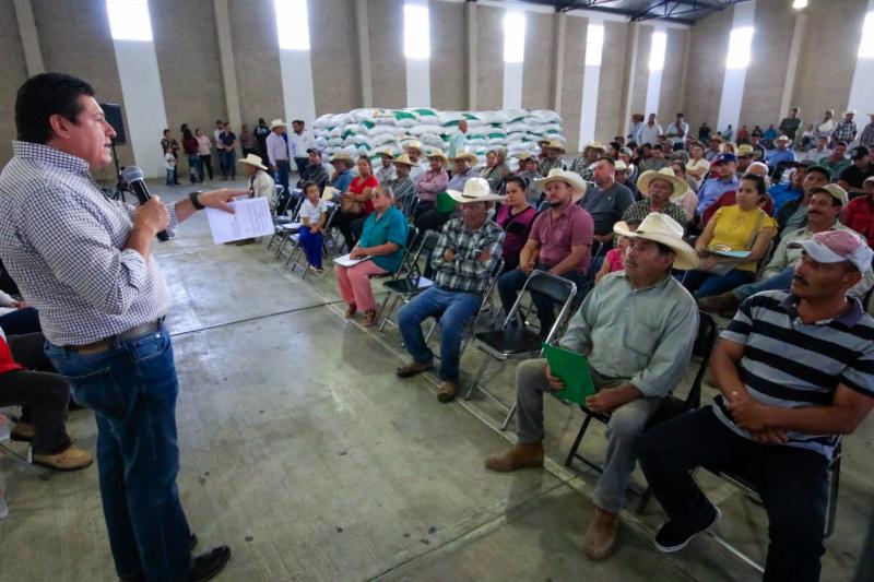 RECIBEN MIL 500 PRODUCTORES DE OCHO MUNICIPIOS MÁS DE 16 MDP EN INSUMOS