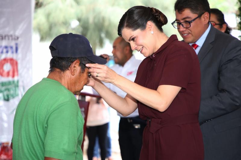 BENEFICIAN A MÁS DE 480 JORNALEROS AGRÍCOLAS DURANTE FERIA DIFERENTE