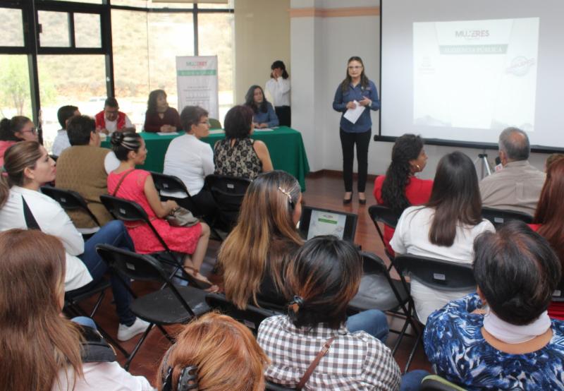 BRINDA SEMUJER ATENCIÓN JURÍDICA, PSICOLÓGICA Y DE TRABAJO SOCIAL A ZACATECANAS EN AUDIENCIA PÚBLICA