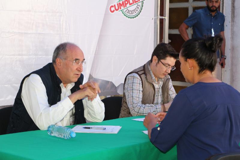 ESCUCHA SECRETARIO DE SALUD DE ZACATECAS PETICIONES EN AUDIENCIA PÚBLICA