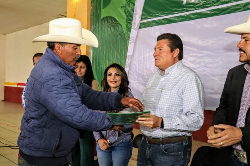 INDEMNIZA GOBIERNO A VITICULTORES AFECTADOS POR HELADAS EN ABRIL PASADO