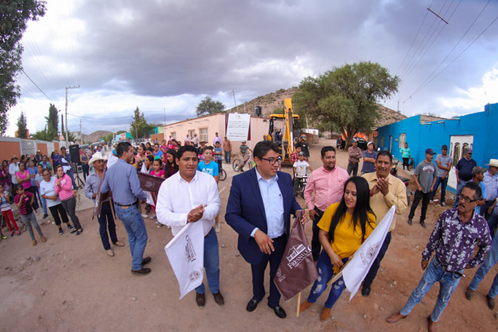 INICIA AYUNTAMIENTO CONSTRUCCIÓN DE OBRAS EN COLONIAS Y COMUNIDADES DE FRESNILLO CON MÁS DE 2.9 MDP