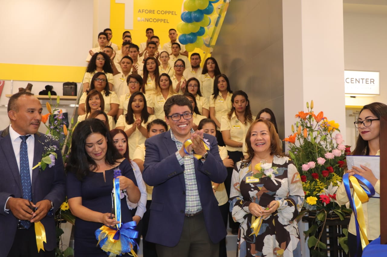 INAUGURA SAÚL MONREAL INSTALACIONES DE COPPEL PORTAL FRESNILLO