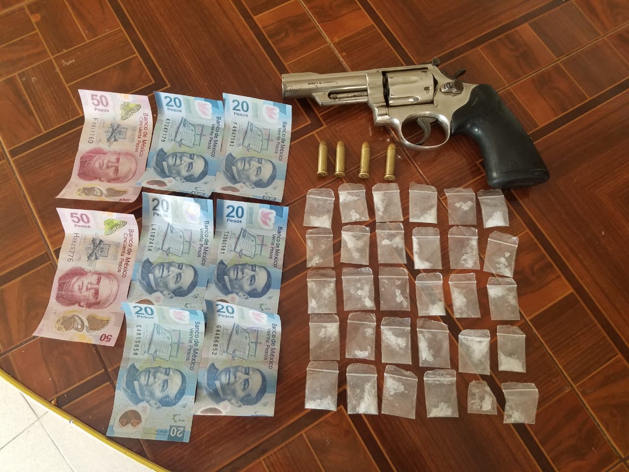 PEP DETUVO EN FRESNILLO A UN HOMBRE POR LA POSESIÓN DE UN ARMA Y DROGA
