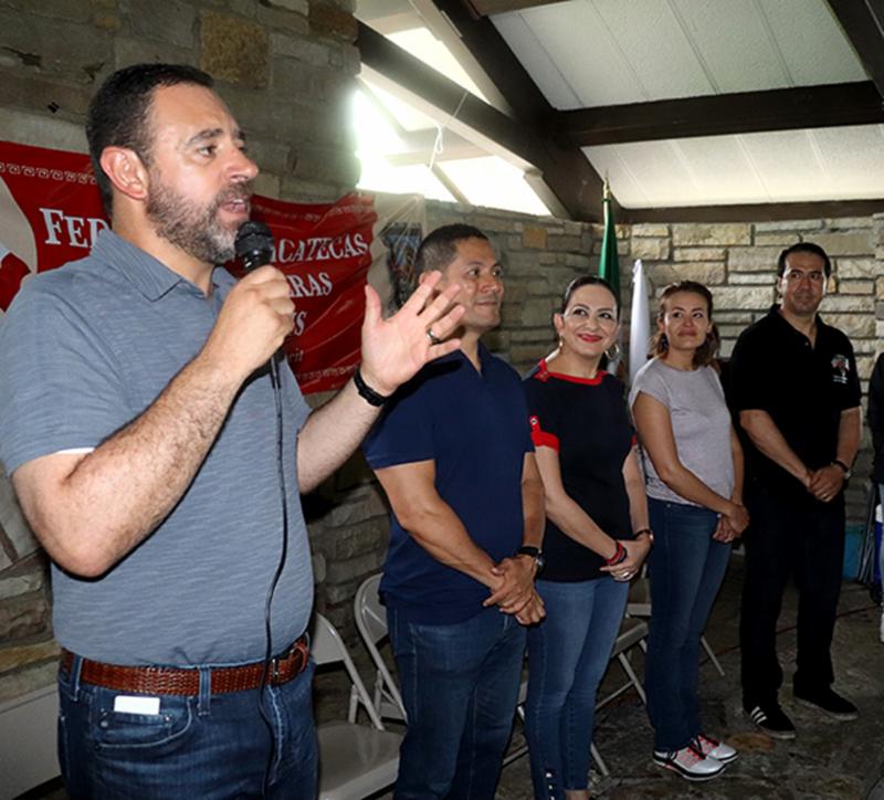 PRESENCIA GOBERNADOR EMOTIVO REENCUENTRO DE 24 FAMILIAS, EN CHICAGO, GRACIAS AL PROGRAMA CORAZÓN DE PLATA