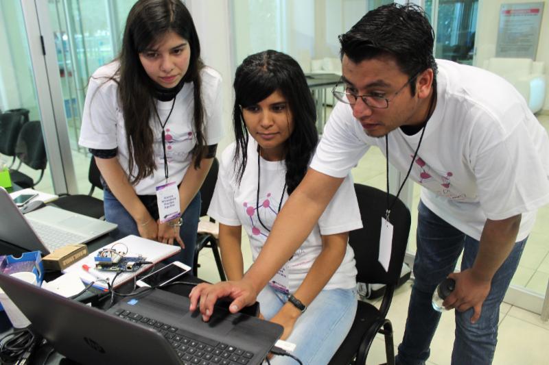 INVITAN A JÓVENES A INSCRIBIRSE EN CLUBES DE CIENCIA