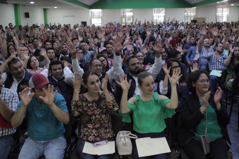 RECIBEN BASE CERCA DE 600 TRABAJADORES DE SECRETARÍA DE EDUCACIÓN