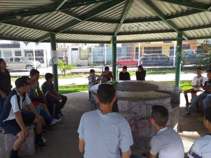 BRINDAN TALLERES Y ASESORÍA PSICOLÓGICA A JÓVENES DE 13 MUNICIPIOS