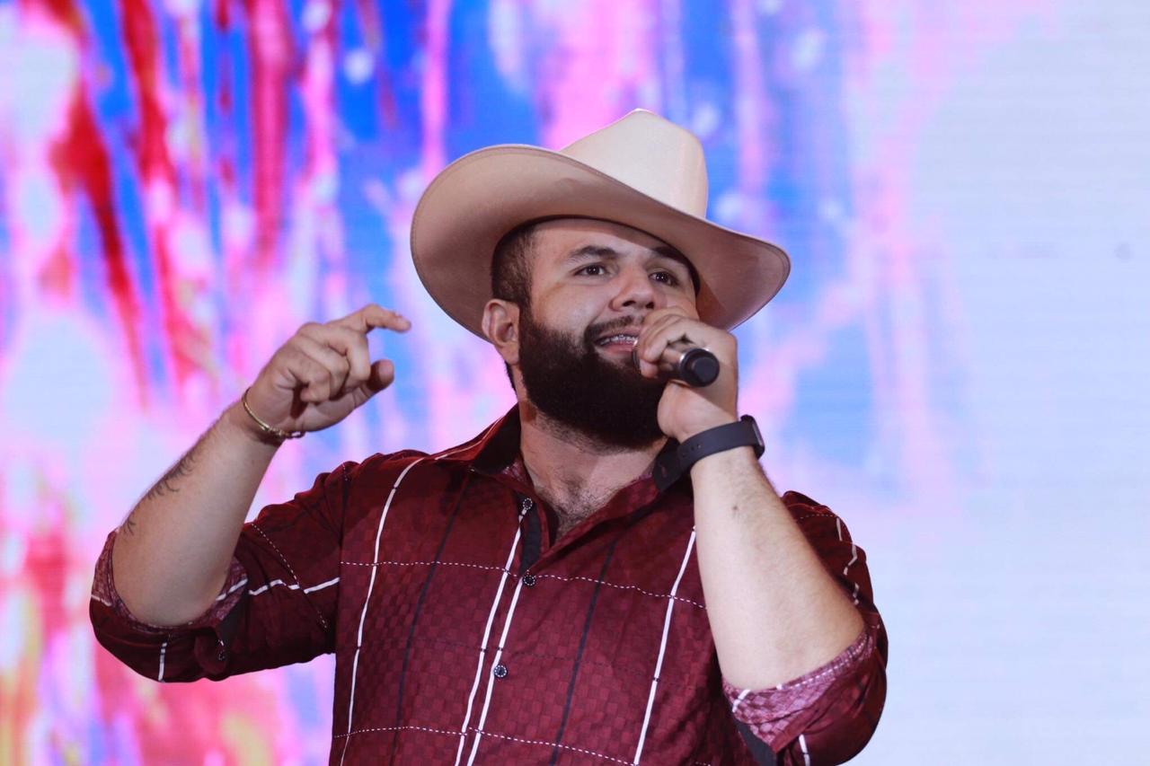 CONQUISTA CARIN LEÓN EL CORAZÓN DE LOS FRESNILLENSES