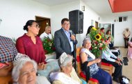 CORONA SAÚL MONREAL A LOS REYES DE LA VILLA DEL ADULTO MAYOR ZONA NORTE