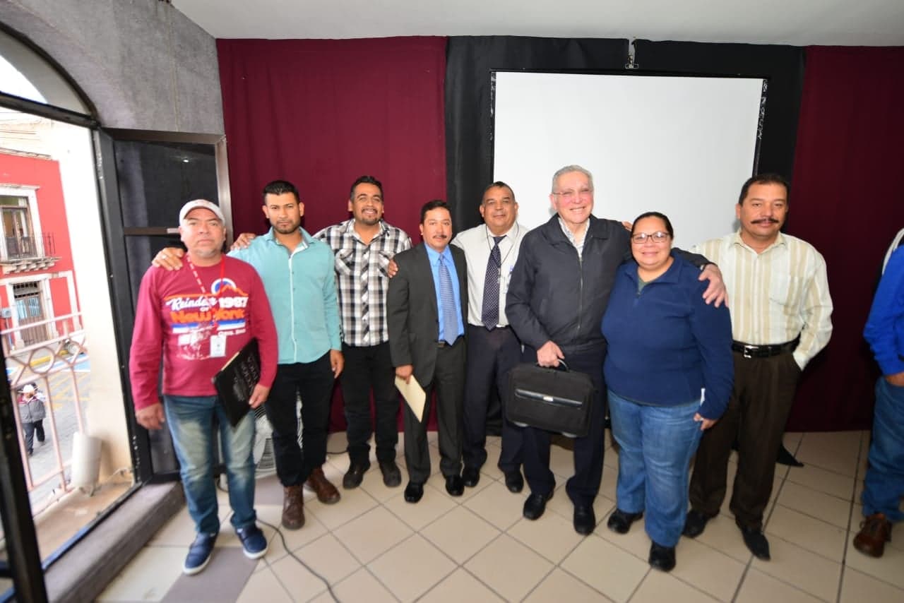 CAPACITAN A PERSONAL ADMINISTRATIVO DEL H. AYUNTAMIENTO PARA GARANTIZAR UN MEJOR SERVICIO A LA CIUDADANÍA