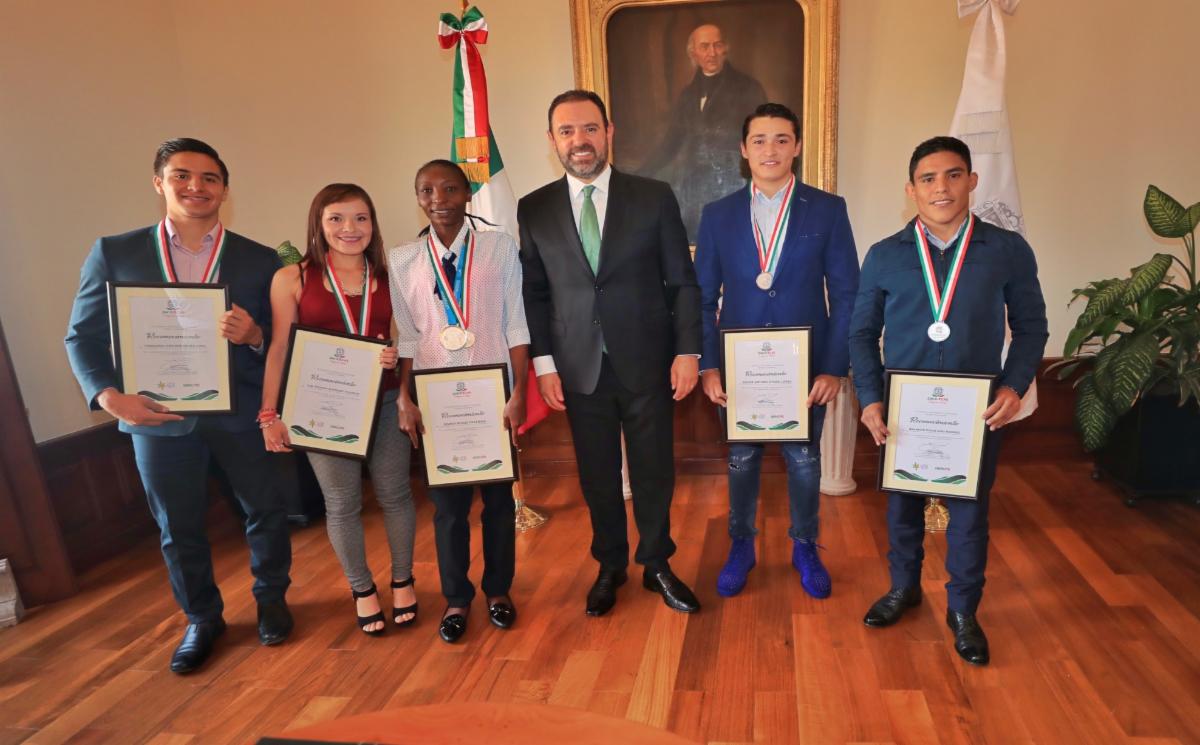 RECONOCE GOBERNADOR TELLO A MEDALLISTAS ZACATECANOS QUE PARTICIPARON EN JUEGOS PANAMERICANOS DE PERÚ