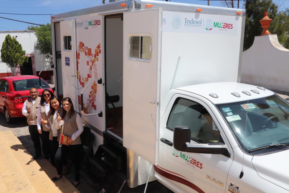 ATIENDE SEMUJER A CIUDADANAS DE PÁNUCO EN AUDIENCIA PÚBLICA