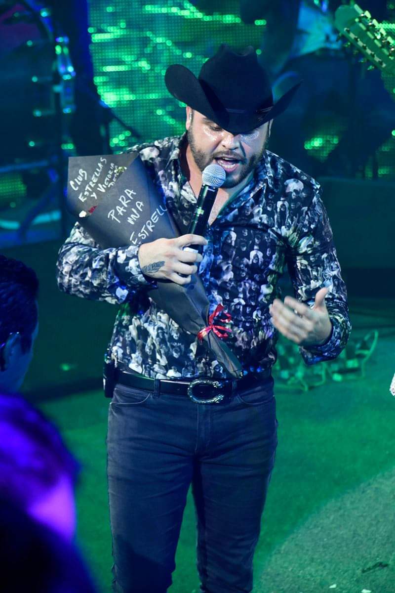 GERARDO ORTIZ, HACE CANTAR A ZACATECAS