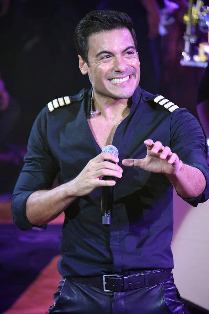 INOLVIDABLE VELADA CON CARLOS RIVERA