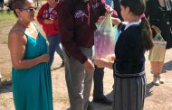 MIGRANTES BENEFICIAN A ESTUDIANTES DE SAN JERÓNIMO CON PAQUETES DE ÚTILES ESCOLARES