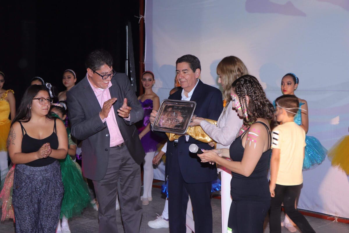 LA COMPAÑÍA ARTISTICA TORRENA CELEBRÓ XX ANIVERSARIO