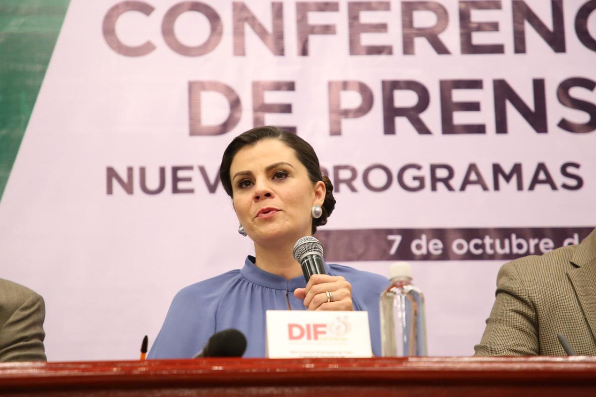 EN BENEFICIO DE MÁS DE 50 MIL ZACATECANOS, PRESIDENTA DE SEDIF ANUNCIA 5 NUEVOS PROGRAMAS SOCIALES