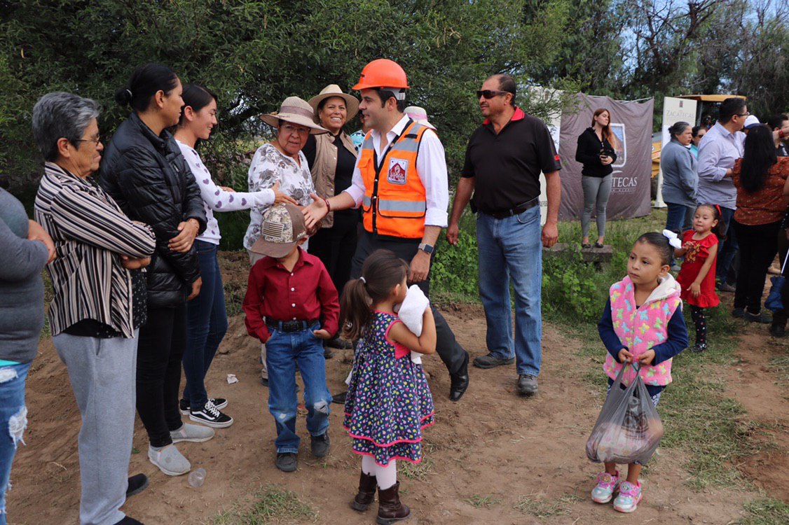 CON MÁS OBRA PÚBLICA, IMPULSA ULISES MEJÍA HARO DESARROLLO EN LA CAPITAL