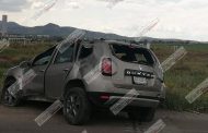 VUELCA SU CAMIONETA