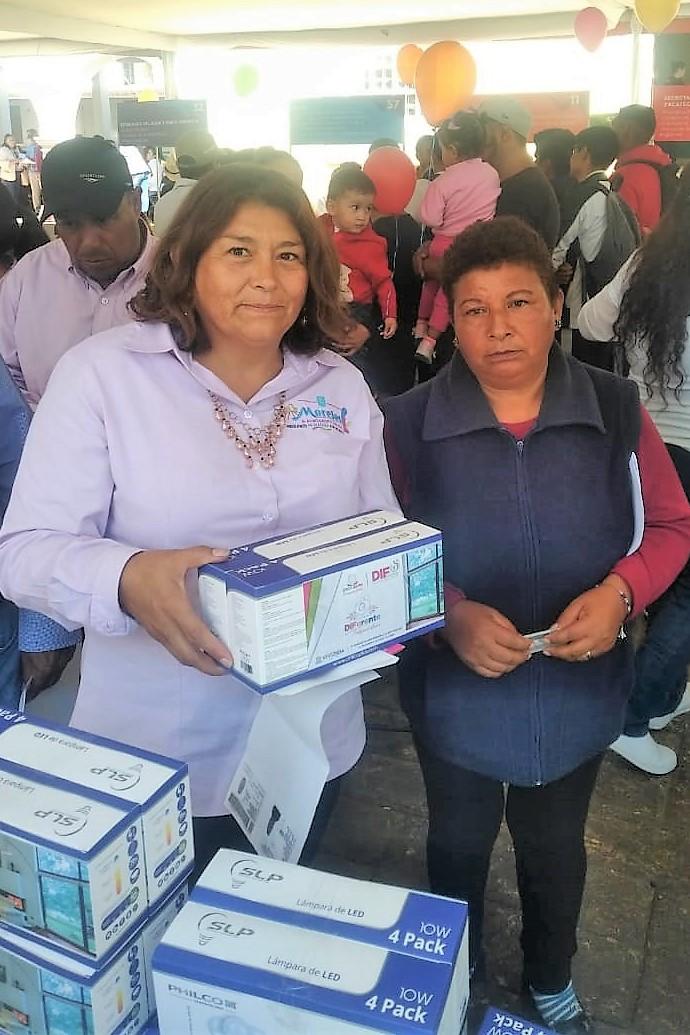DISTRIBUYE GOBIERNO DE ZACATECAS MÁS DE 16 MIL FOCOS LED EN 35 MUNICIPIOS