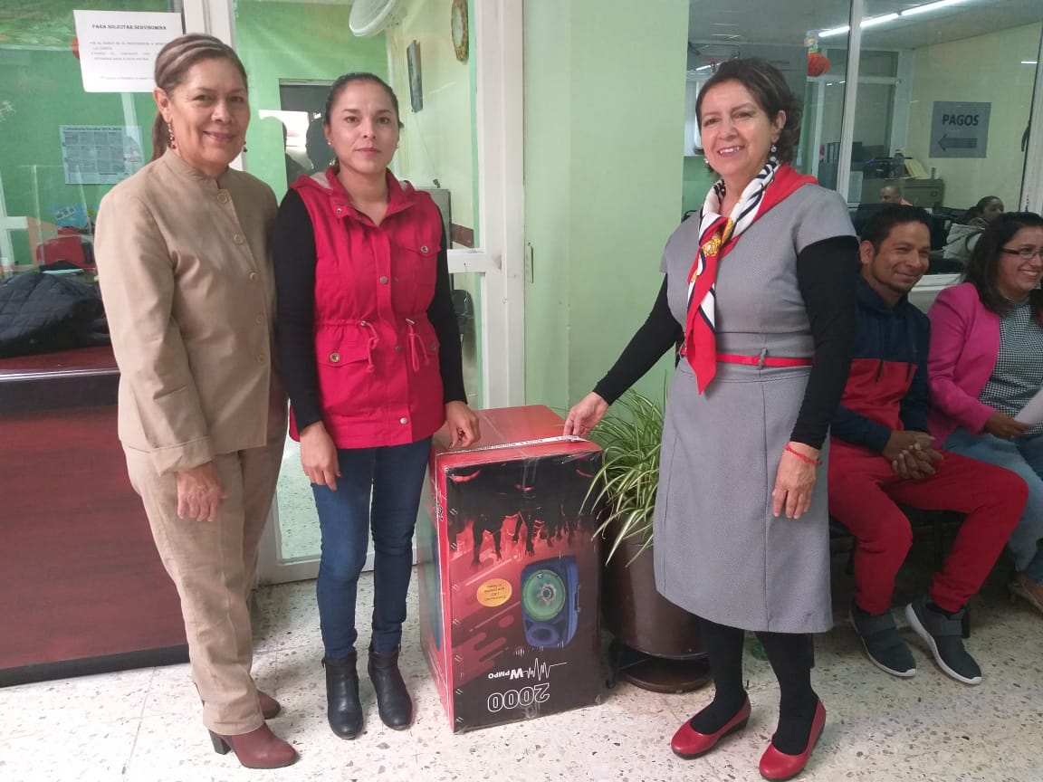 ENTREGAN APOYOS A 13 INSTITUCIONES EDUCATIVAS EN FRESNILLO