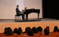 OFRECE ALEJANDRO RODRÍGUEZ EL CONCIERTO DE PIANO BLANCO Y NEGRO