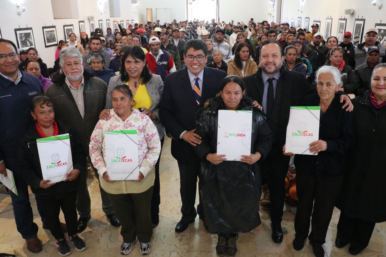 DAN CERTEZA JURIDICA A COLONOS DE LA FE