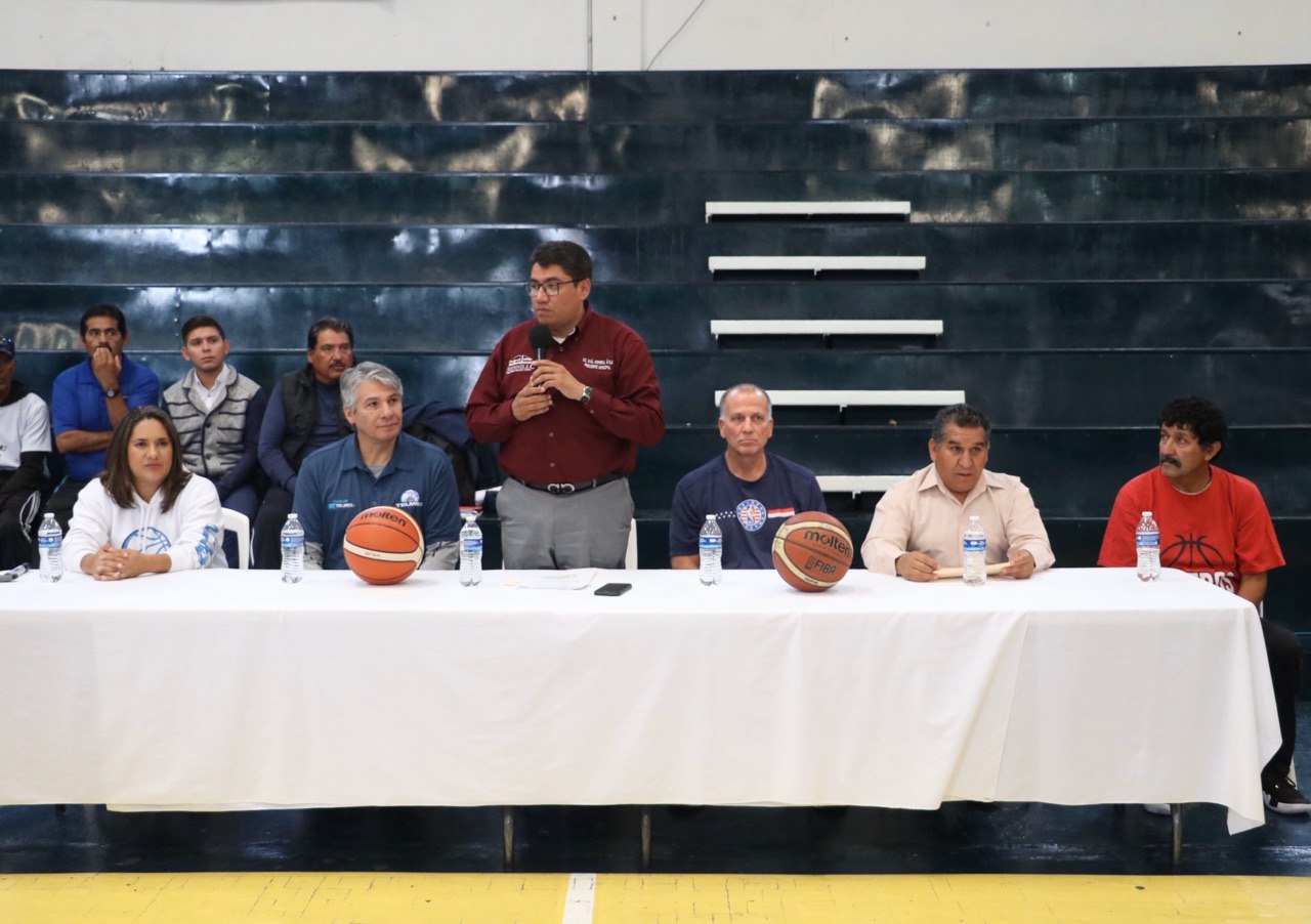 OFRECEN CLÍNICAS DE BÁSQUETBOL POR PARTE DE EX ENTRENADOR DE LA NBA