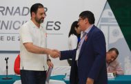 GOBERNADOR ALEJANDRO TELLO ENTREGA A MUNICIPIOS 300 MILLONES DE PESOS COMO ADELANTO DE PARTICIPACIONES