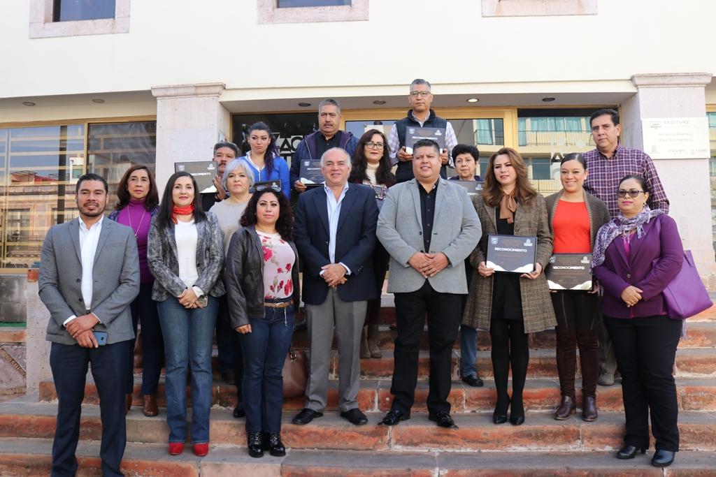 RECONOCEN A PERSONAL DE LA SECTURZ POR AÑOS DE SERVICIO