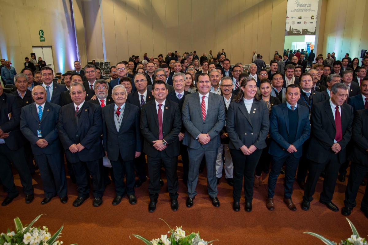 PIDE SECRETARIO JORGE LUIS PEDROZA UNIR ESFUERZOS PARA EL DESARROLLO DE LA OBRA PÚBLICA