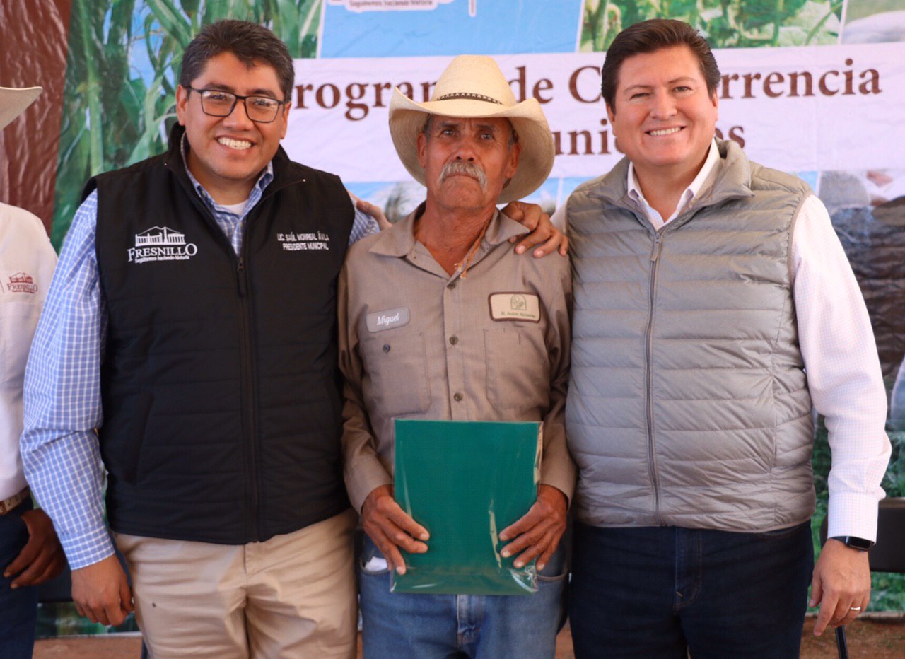 REALIZAN ENTREGA DE APOYOS A BENEFICIARIOS DEL PROGRAMA CONCURRENCIA