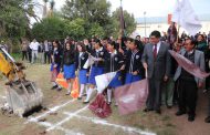 SAÚL MONREAL DA EL BANDERAZO DE ARRANQUE DE LA OBRA DE SANITARIOS EN LA SECUNDARIA BENITO JUÁREZ