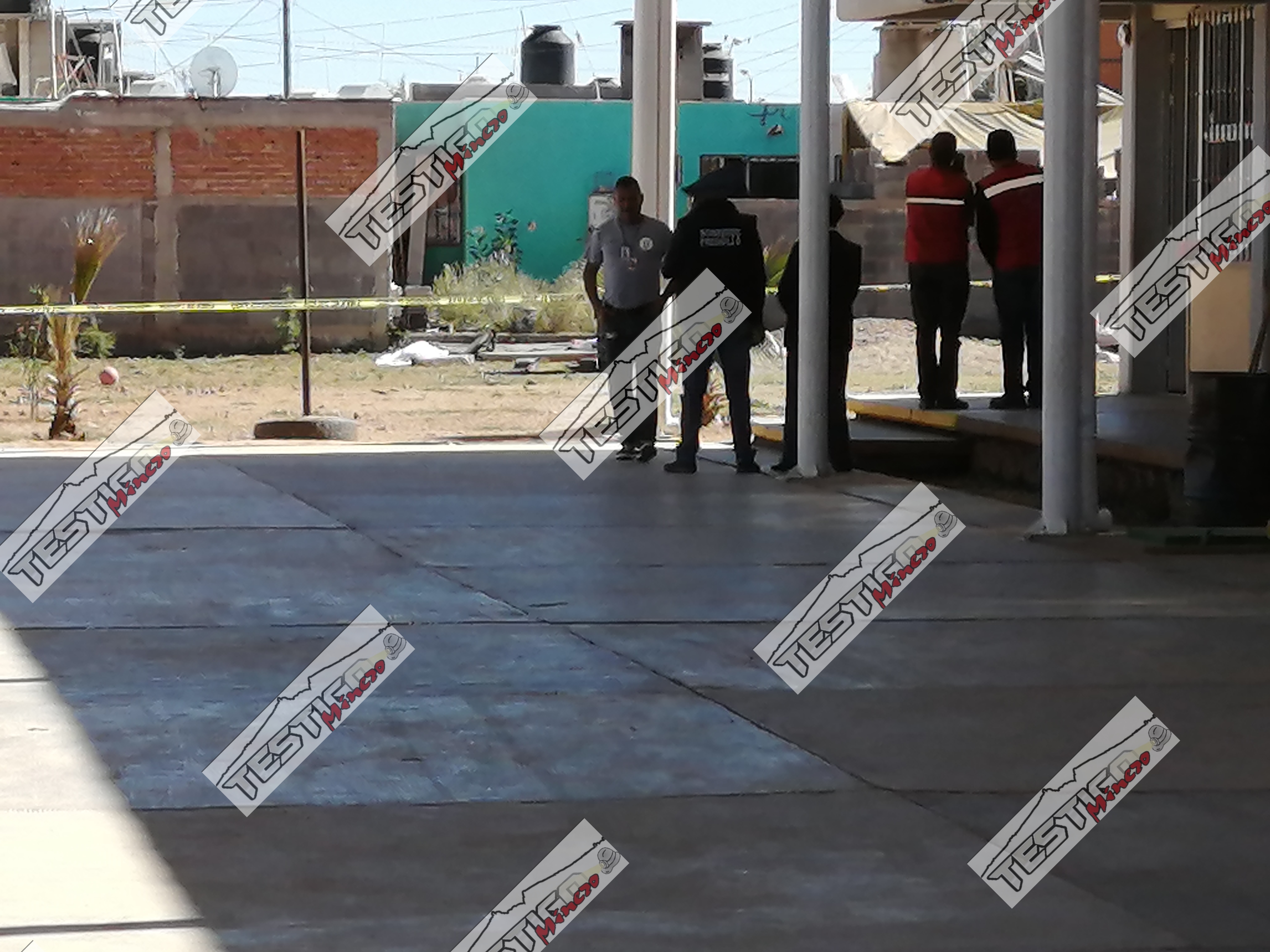 MUERE NIÑO AL CAERLE BARDA EN ESCUELA