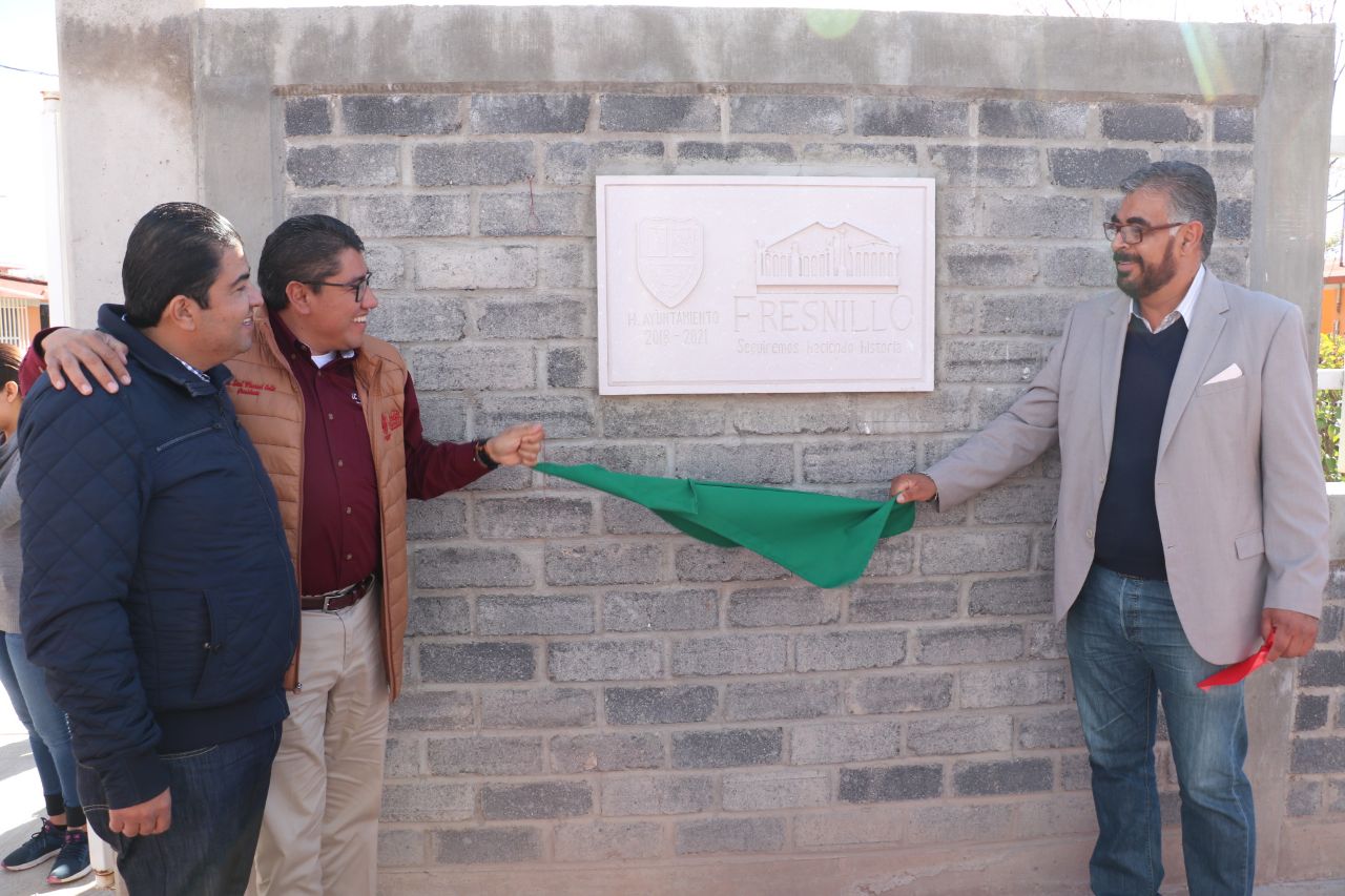 SAÚL MONREAL INAUGURA LA BARDA PERIMETRAL DE LA TELESECUNDARIA DE LA COMUNIDAD DE PLENITUD