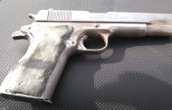 LA AMENAZÓ CON ARMA DE JUGUETE