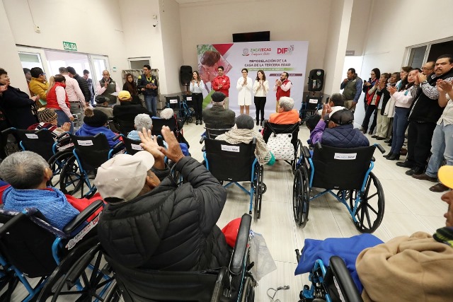 ENTREGA PRESIDENTA DE SEDIF REMODELACIÓN DE LA CASA HOGAR DE LA TERCERA EDAD