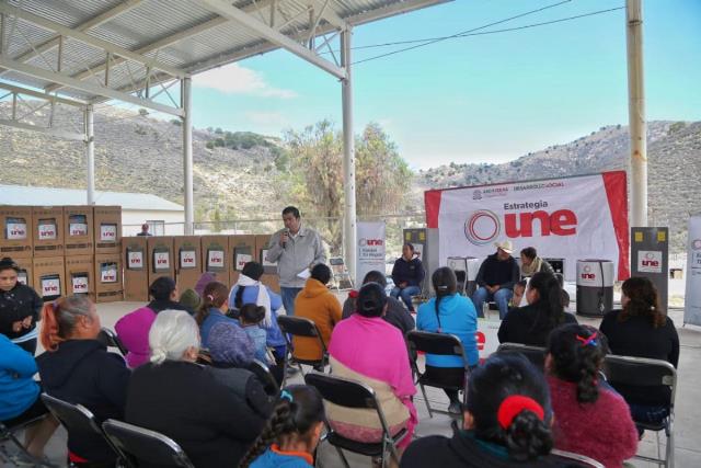 UNE BENEFICIA A FAMILIAS DE ESCASOS RECURSOS DE MELCHOR OCAMPO Y EL SALVADOR