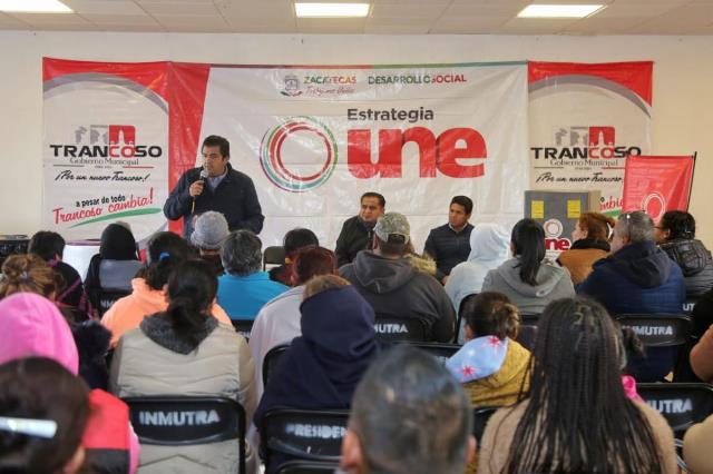 RECIBEN FAMILIAS DE TRANCOSO CASI 800 MIL PESOS EN BENEFICIOS SOCIALES