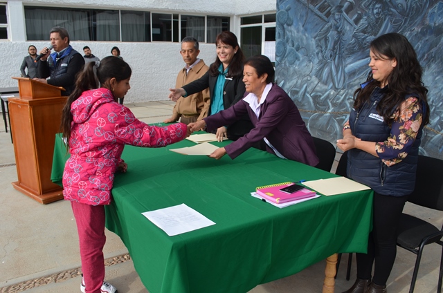 ENTREGAN 268 BECAS PROBEE A  ESTUDIANTES DE EDUCACIÓN BÁSICA EN FRESNILLO