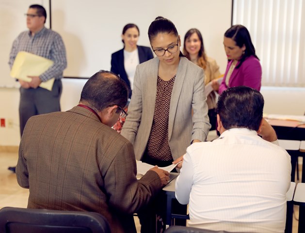 JUECES DE PRIMERA INSTANCIA REALIZAN ACTO PROTOCOLARIO DE ENTREGA-RECEPCIÓN