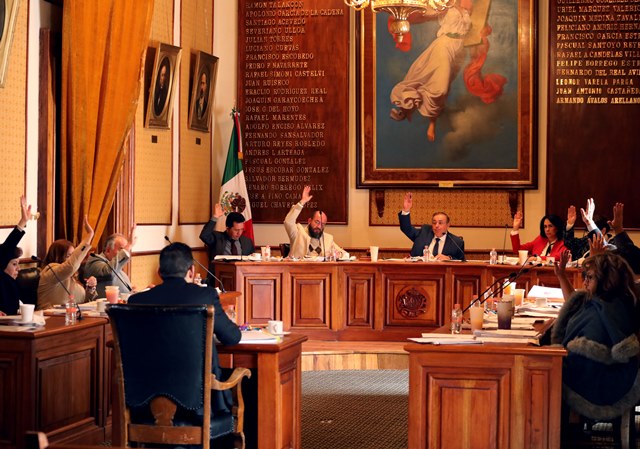EN SESIÓN DE PLENO, RINDE LA PRESIDENCIA DEL COMITÉ DE TRANSPARENCIA INFORME 2019
