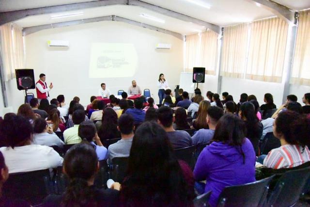 INJUVENTUD DIFUNDE EN MUNICIPIOS BECAS Y PROGRAMAS EN FAVOR DE LOS JÓVENES