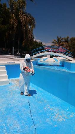 DESINFECTAN INSTALACIONES DE PARAÍSO CAXCÁN; APROVECHAN QUE ESTÁ CERRADO AL PÚBLICO