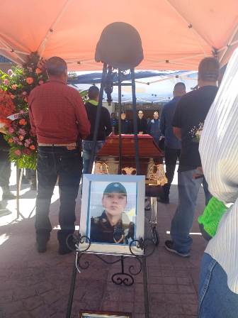 AUTORIDADES ESTATALES Y MUNICIPALES RINDIERON HOMENAJE PÓSTUMO A POLICÍAS DE SOMBRERETE