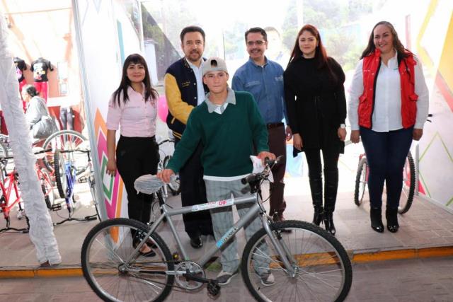 GOBIERNO DE ZACATECAS REALIZA FERIA DIFERENTE EN VILLANUEVA