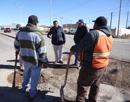 INICIA EL PROGRAMA DE BACHEO EN EL BOULEVARD JESÚS VARELA RICO