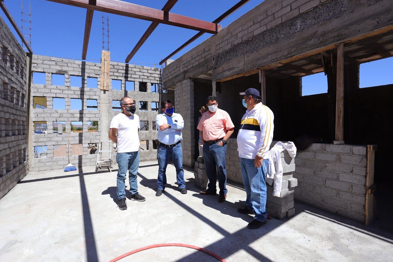 SAÚL MONREAL SUPERVISA OBRA DE LA CAFETERÍA DE LA UAZ QUE BENEFICIARÁ A ESTUDIANTES